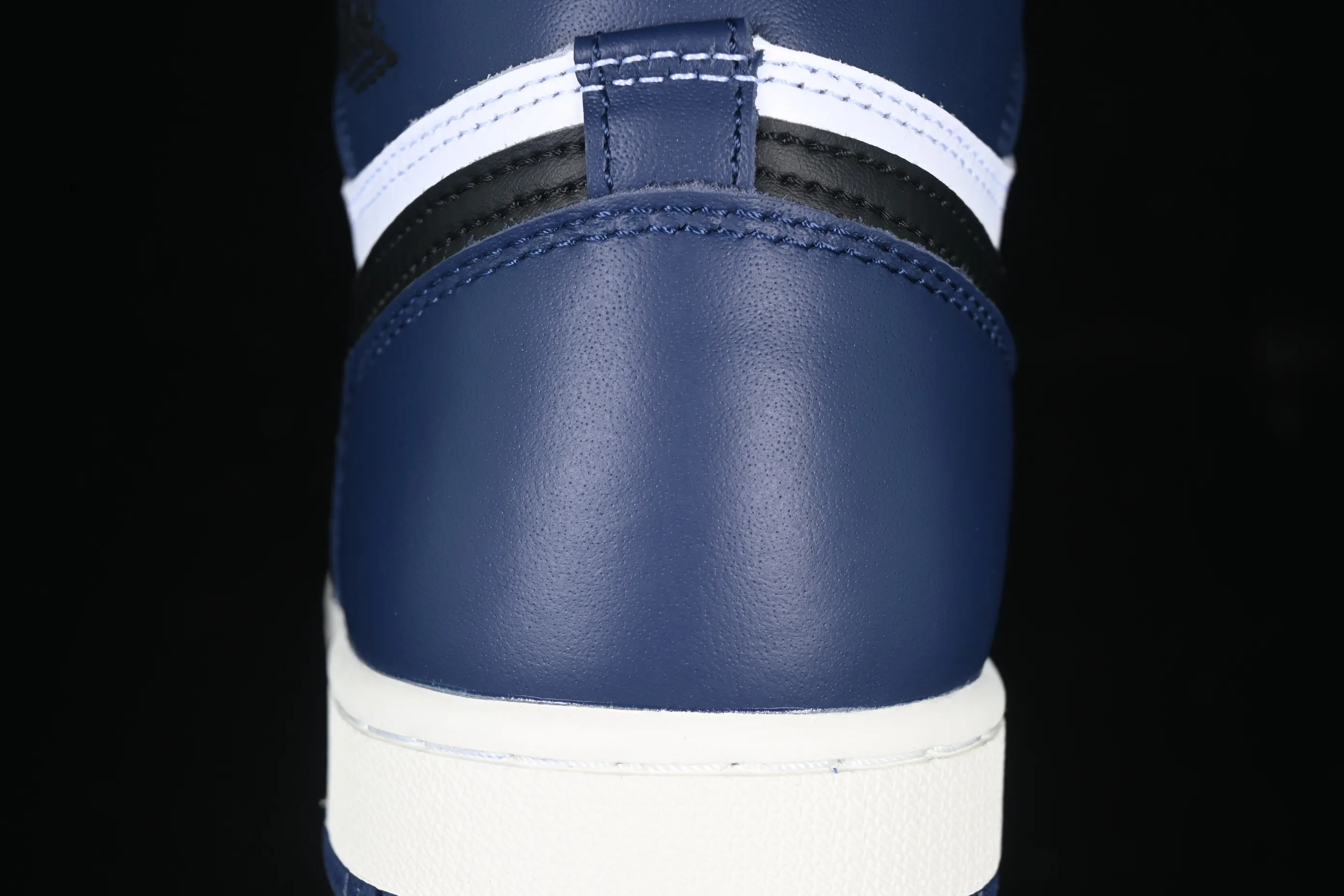All categories Air Jordan Jordan series basketball shoes Air Jordan 1 High Air Jordan 1 High OG "Midnight Navy" AJ1 Joe 1 Midnight Navy DZ5485-401